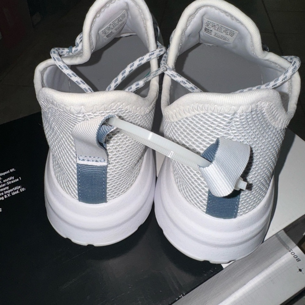 ❇️NWT❇️ Adidas Lite Racer RBN Running Shoes - Picture 5 of 9